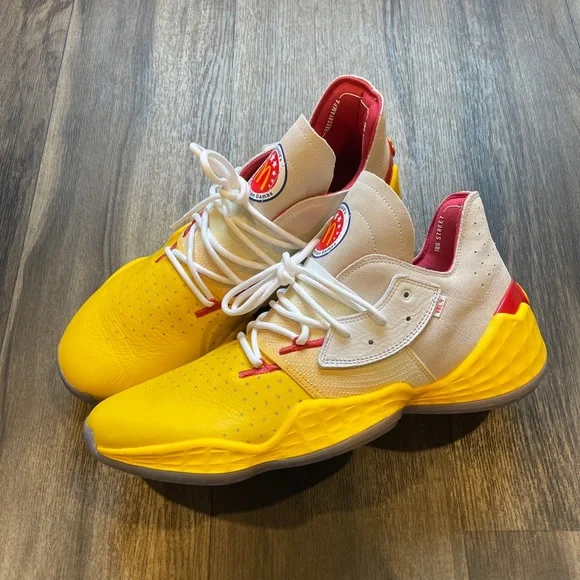 週末SALE！ 美品 adidas Harden vol4 マクドナルドコラボ adidas Basketballとマクドナルドのコラボコレクション